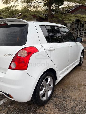 2012 Suzuki SWIFT 1.5 GLX FACELIFT (A) - 1