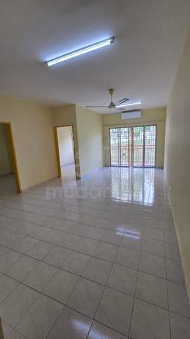 Puteri Bayu Apartments (Bayu Puteri) 1