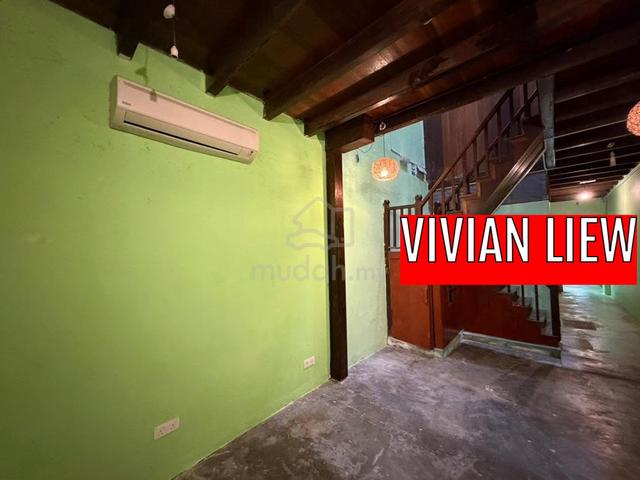 2.5 Storey Heritage Shop Airbnb Homestay Georgetown Victoria Beach 1