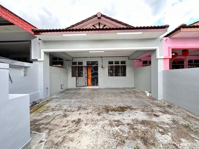 bukit indah jalan indah 27 new autogate 3 airconds partial furnished 1