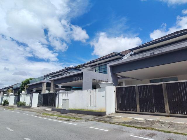2.5 Storey Semi Detached at Tabuan Height Boulevard (near BDC Stutong) 1