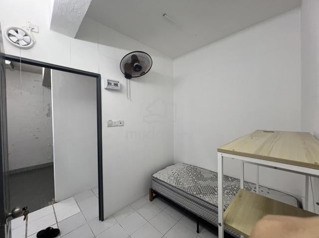 Bilik Untuk Disewa – Sura Gate, Dungun 1
