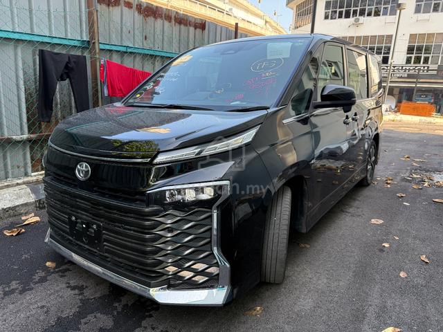 2022 Toyota VOXY 2.0 S-Z (A) POWER BOOT - 2