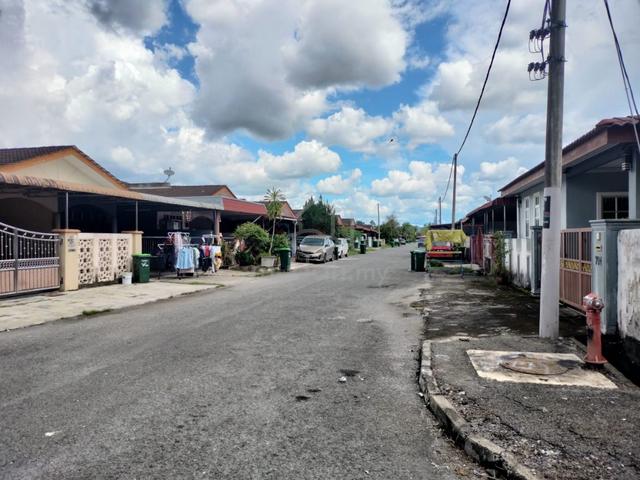 Single Storey Terrace Tmn Tengku Maheran for Sales 1