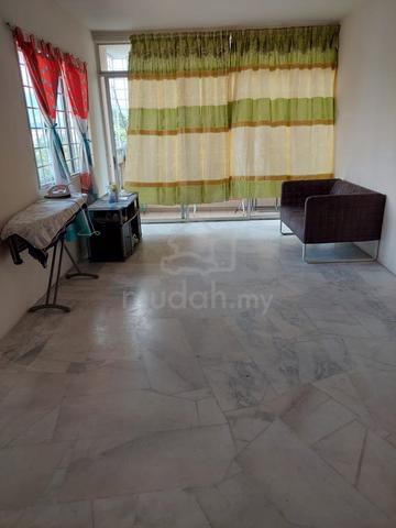 Middle Room to Let at Dahlia Apartment - Sri Rampai, Wangsa Maju 1
