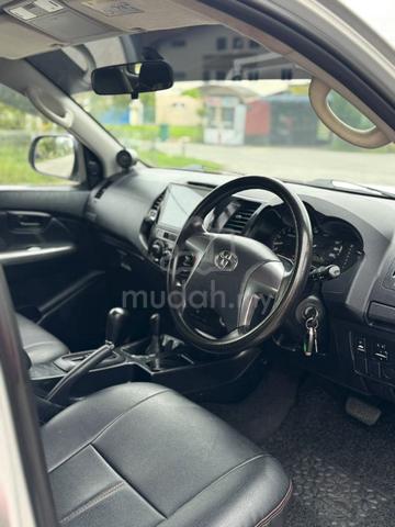 2015 Toyota HILUX 2.5 G VNT DOUBLE CAB (A) - 4