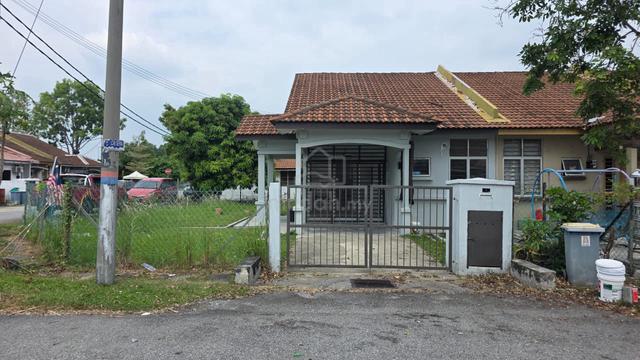 CORNER LOT Single Storey Terrace NON BUMI SP 1 Bandar Saujana Putra 1