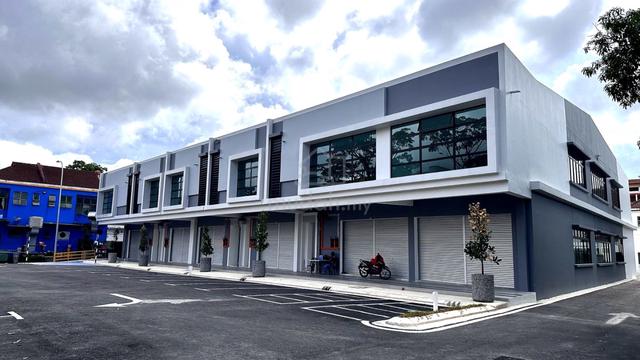 Ground Floor End Lot Shop | Taman Desa Cemerlang | High Visibility 1