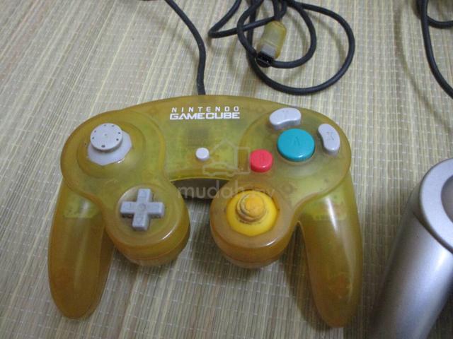 GameCube Set, Game Boy Player & Disc, Clear Yellow - photo 5 of 6