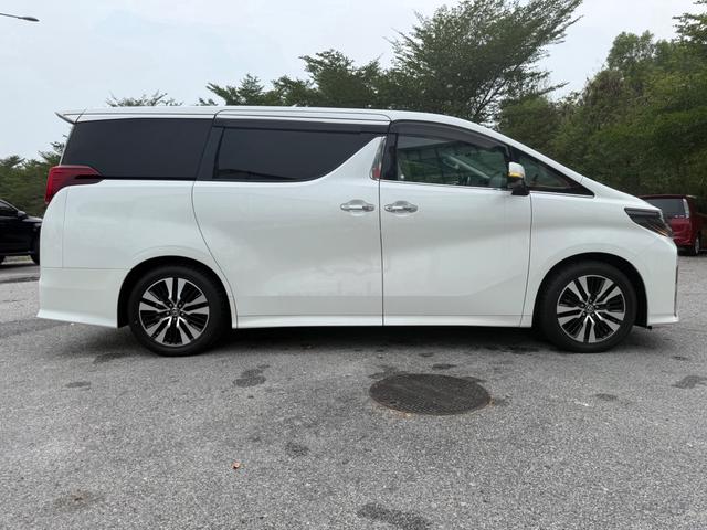2022 Toyota ALPHARD 2.5 SC SUNROOF - 4