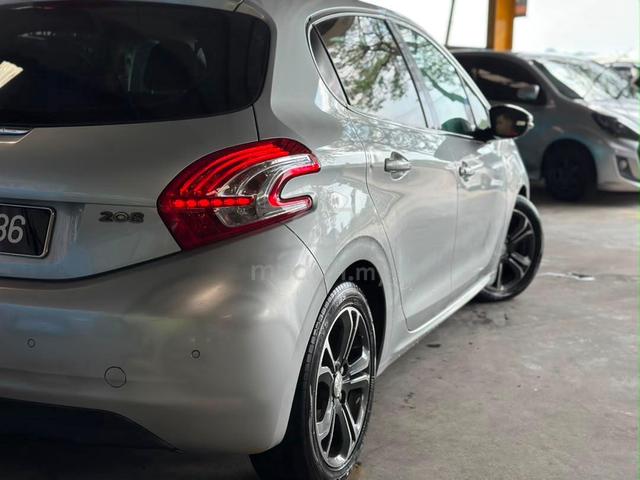 2014 Peugeot 208 1.6 VTi ALLURE (A) - 4