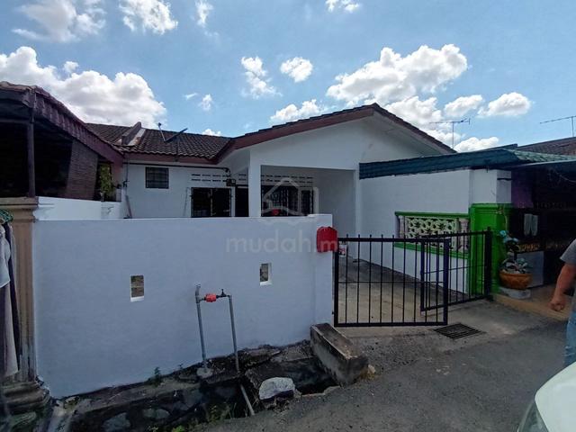 Rumah Teres Setingkat di Taman Andalas Mantin untuk dijual 1