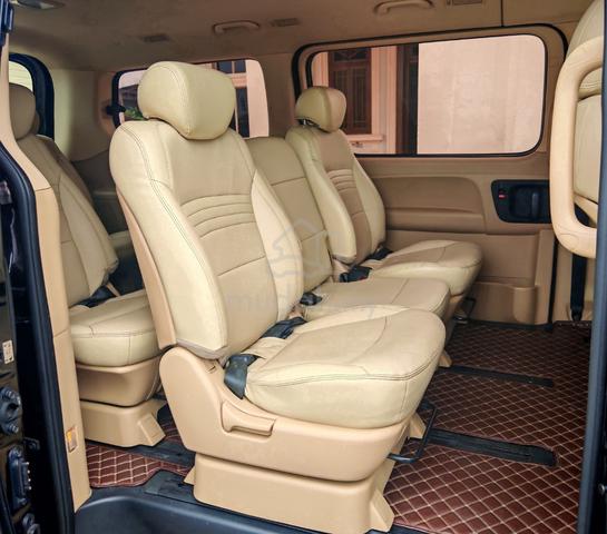 2017 Hyundai GRAND STAREX 2.5 FACELIFT PREMIUM P/D - 4