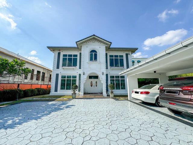 English Style Bungalow HOUSE with Swimming Pool @ Seksyen 7 Shah Alam 1