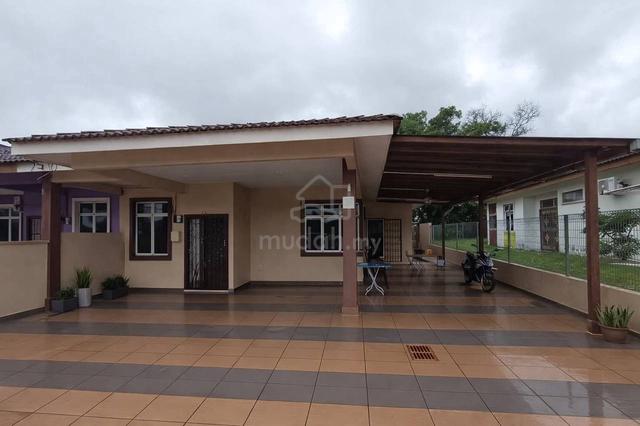 Renovated Semi-D unit Taman Mutiara Desaru Bandar Penawar 1