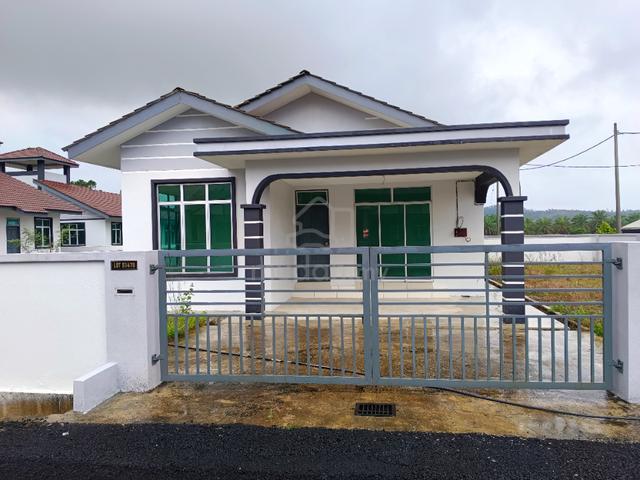 Banglo ( Sebelah Pasaraya Zua ) Di Bandar Permaisuri, Setiu 1
