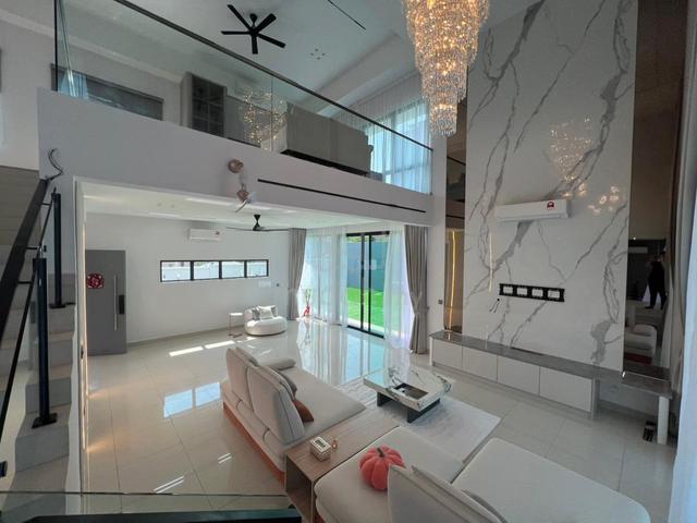 Lake View Fully Renovated 2 sty Bungalow 4300sf at Perdana Heights U10 1