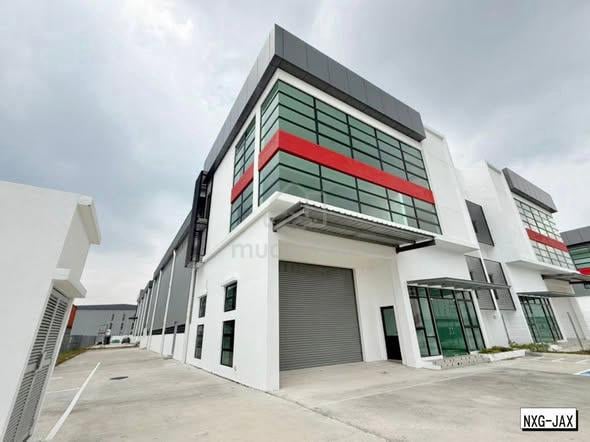 BRAND NEW Compass Banting Kuala Langat 3 Storey Cluster Semi D Factory 1