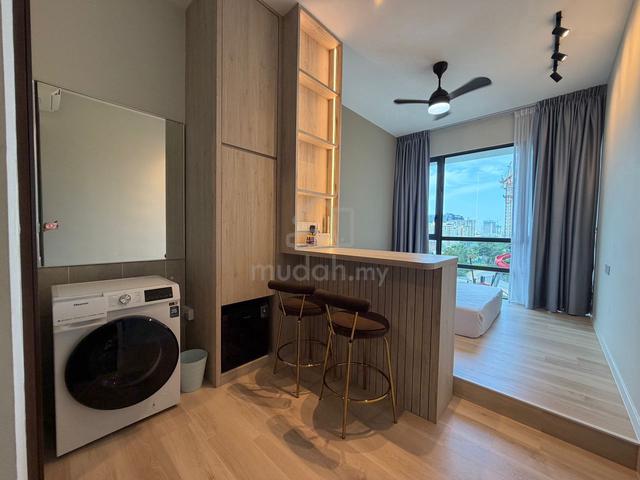 Queens Residences Q1 @ Queens Waterfront 1