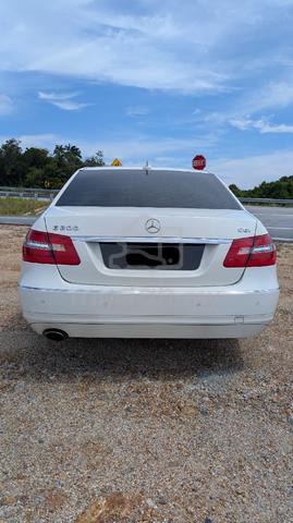 2012 Mercedes Benz E200 CGI BlueEFCY - 5