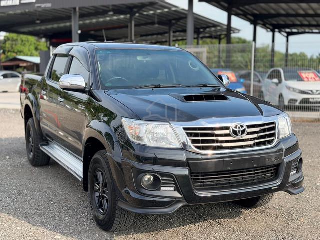 2015 Toyota HILUX 2.5 G TRD SPORTIVO (A) - 1