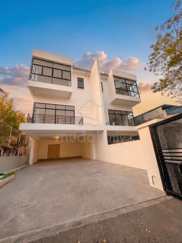 3 Storey Semi-Detached beside Minden Height Can park 6 car at Gelugor 1