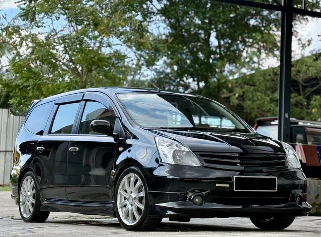 2010 Nissan GRAND LIVINA 1.8 IMPUL (A) - 1