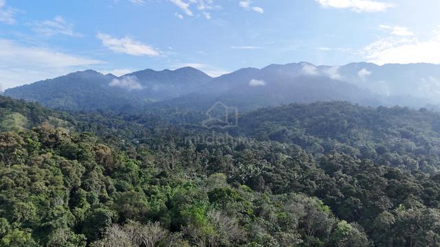 Road and river side land sungai in Pangsun Hulu Langat 1