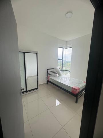 Marina Residence 5