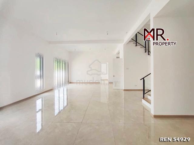 CORNER LOT Double Storey Semi-D House Bukit Banyan FOR SALE 1