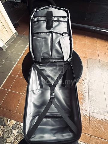 Hard-Shell Laptop Backpack - photo 5 of 6