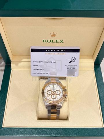 Rolex Daytona Superlative Chronometer Cosmograph - photo 2 of 6
