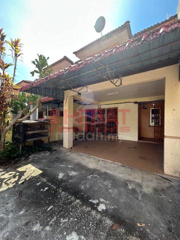 Double Storey , 4 BILIK , EXTRA Luas , ada Tanah Belakang 1