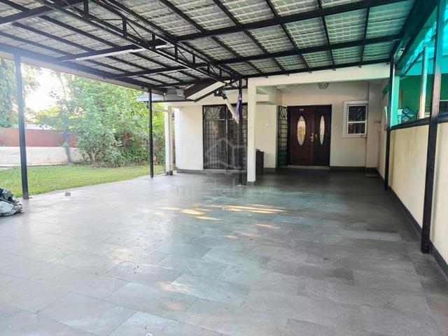 Selangor Subang Bestari Partially  Furnished Terraced House For Rent 1