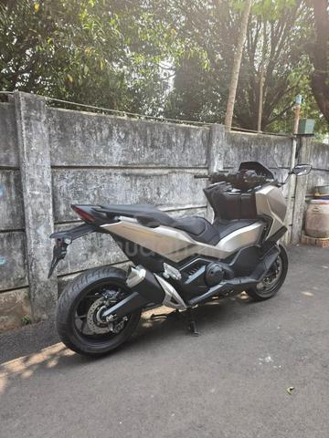 Honda Forza 750 READY STOCKS – High-End Scooter - photo 3 of 4