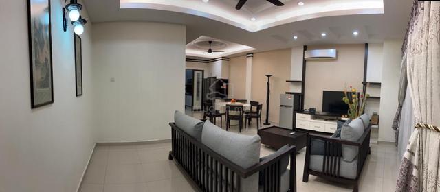 Freehold 3 Storey House for rent at Palm Villas, Butterworth, Penang 1