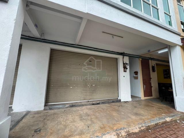 Facing Main Road “Lotus Cheng” 2 Adjoining Ground Floor Shoplot Cheng 1
