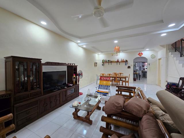 Double Storey Terrace House For Rent @ Indahpura Kulai 1