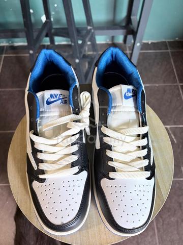 Kasut Nike Dunk Low - photo 3 of 5