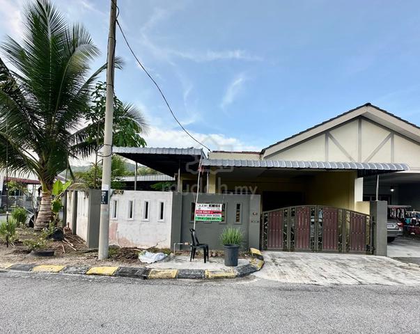 Rumah CORNER LOT untuk di jual 1