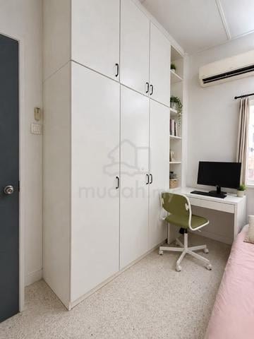 SEMI FURNISH single storey guarded house 1