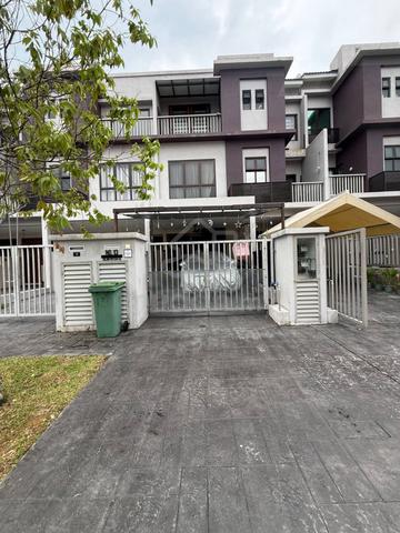 [ FOR SALE - Town House 1.5 Storey  ] The Strata Bandar Puteri Bangi. 1