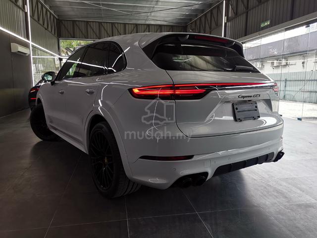 2022 Porsche CAYENNE 4.0 GTS V8 SUV - 3