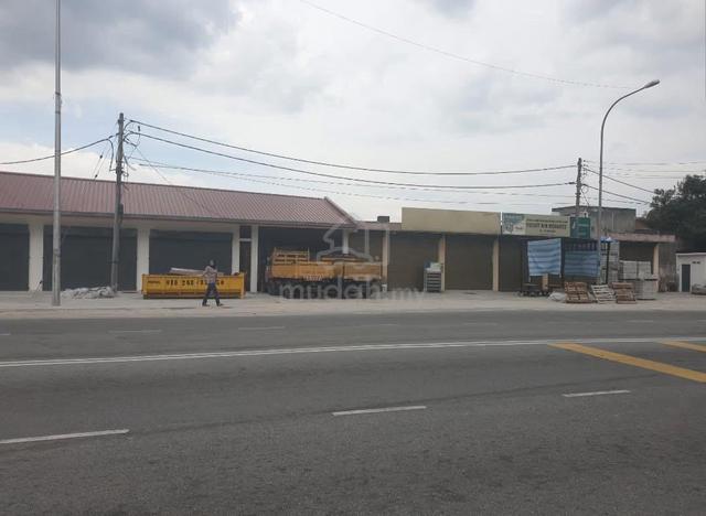 Single storey shop 40x25 facing Road @ Desa Pandan for Rent 1