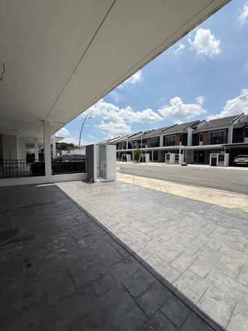 Rare 2 Storey Corner Lot House @ Ilham Residence 2, Elmina For Sale 1
