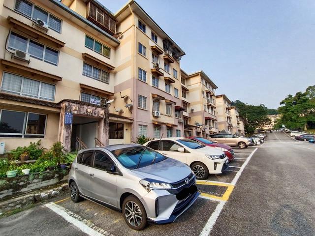 saujana apartment 1