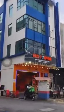 Facing Main Road | Lift Provided | Monthly 2500 | Convenient Place 1
