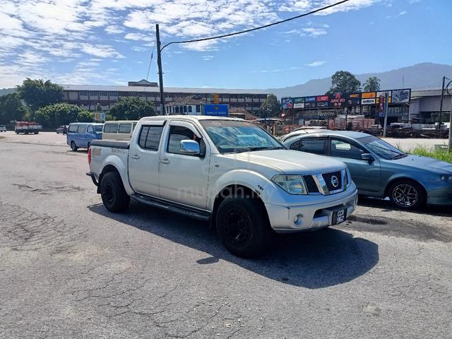 2010 Nissan NAVARA 2.5 LE (A) - 1