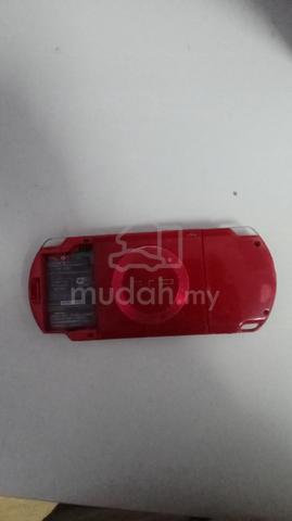 PSP 3000 radiant red (no battery) - photo 2 of 4
