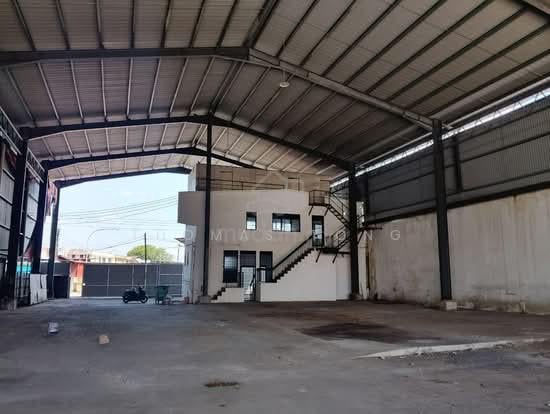 Bintawa Fully Covered Detached Warehouse, 23 points, Good Condition 1